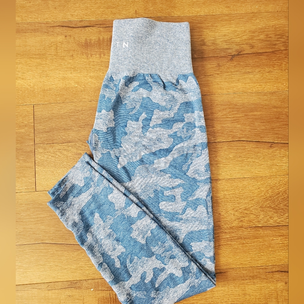 Nvgtn Teal Camo seamless legging